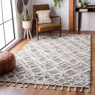 SAFAVIEH Handmade Casablanca Shag Dalija Tribal Wool Rug