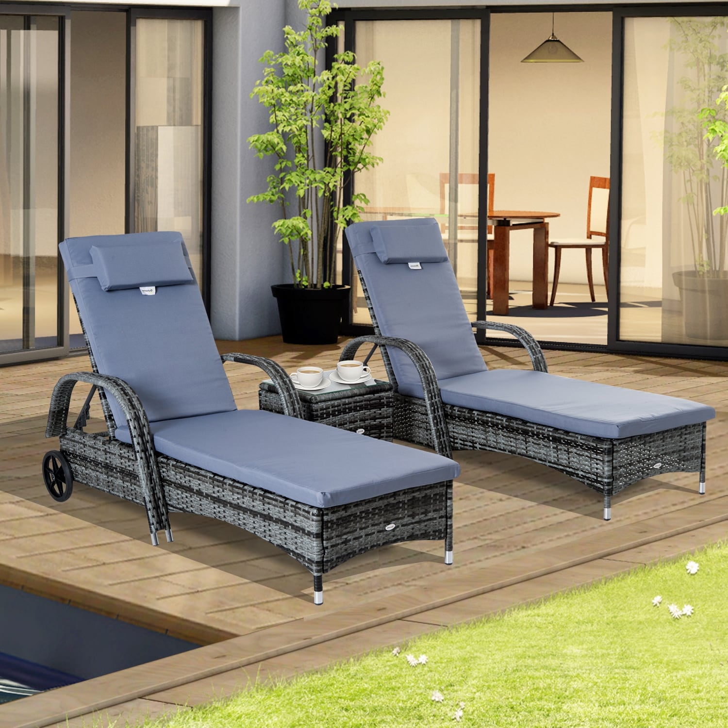 Rattan sun 2025 lounger on wheels