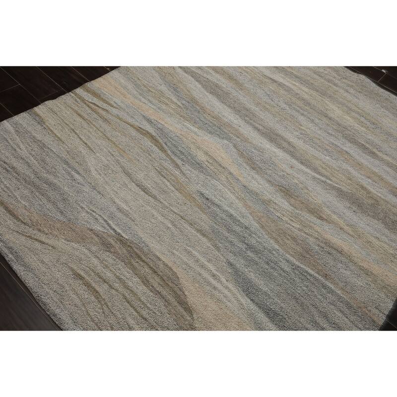 5'11''x7'7'' Hand Woven White Modern Fabric & PET yarn Rug - 5' 11'' x 7' 7''