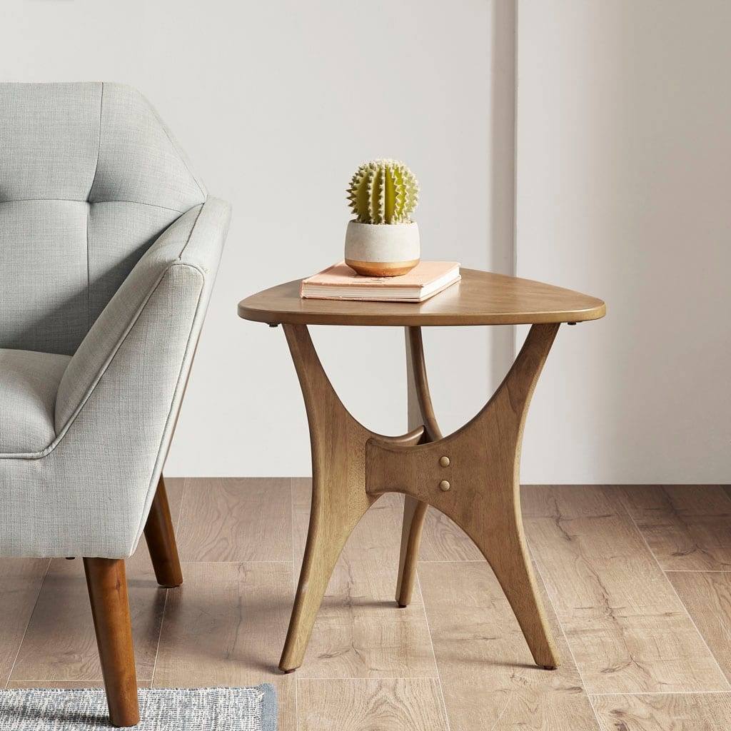 Triangle Wood Side Table，Modern Accent table,for Living Room Bedroom Studio, Comfy，Living Room table Comfy Reading