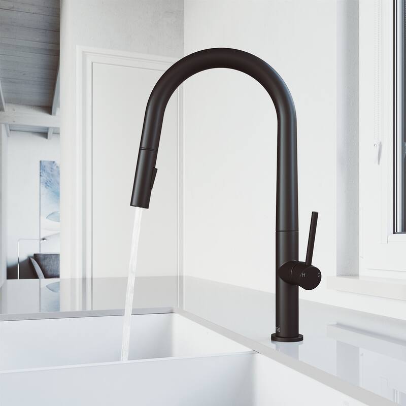 VIGO Greenwich 18" H Single Handle Pull-Down Sprayer Kitchen Faucet