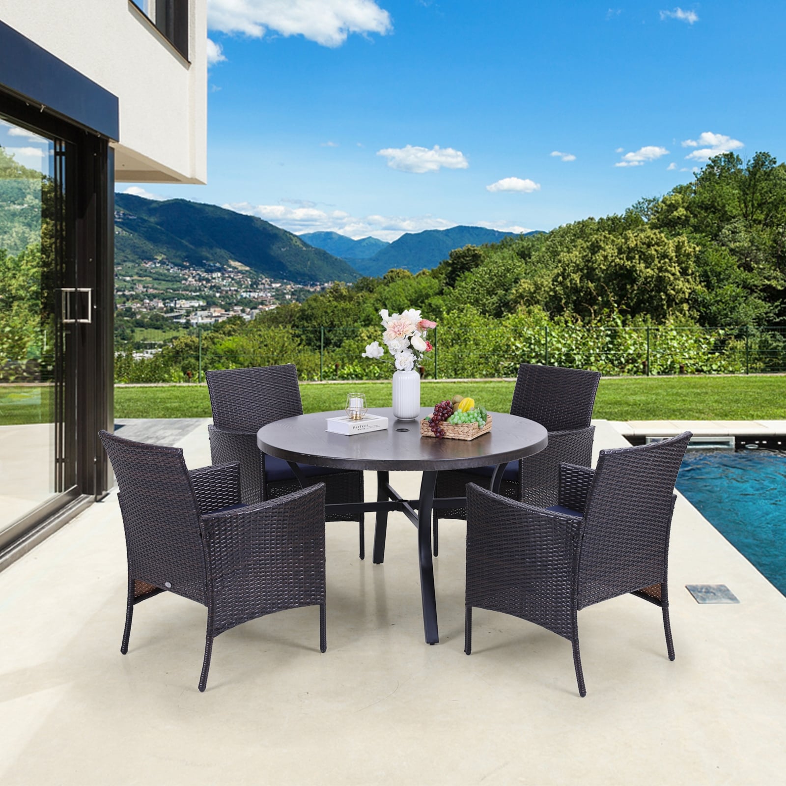 Rattan table with online parasol hole