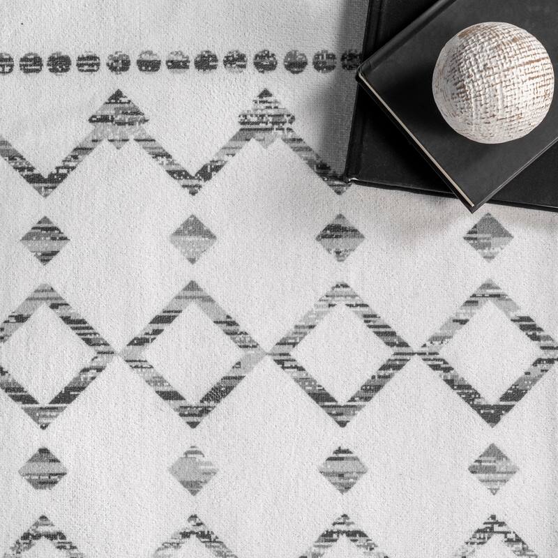 Nuloom Moroccan Blythe SpinClean Machine Washable Area Rug