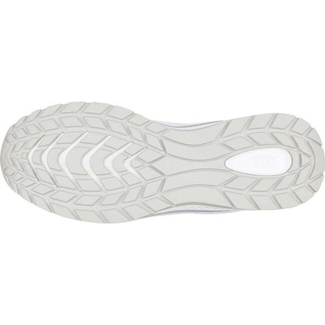 easy spirit hugs walking shoes