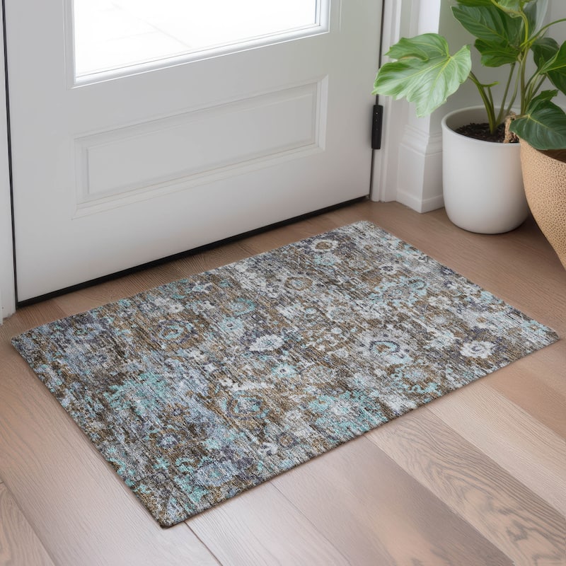 Machine Washable Indoor/ Outdoor Vintage Traditional Chantille Rug