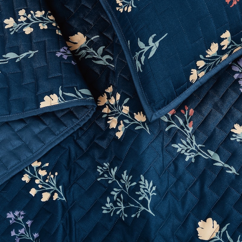 Cannon Avery Floral 3 Piece Quilt Set