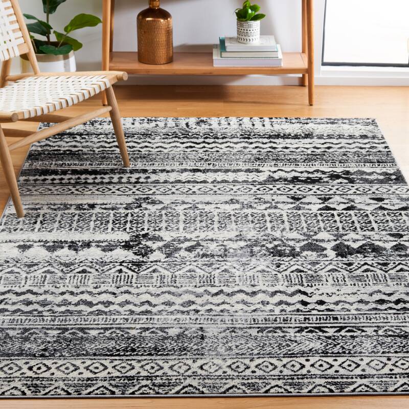 SAFAVIEH Brentwood Hwang Traditional Rug - 9' x 12' - Black/Ivory