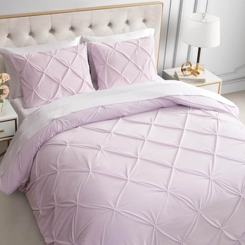 Juicy Couture Kiss Pleat Plush Comforter Sets