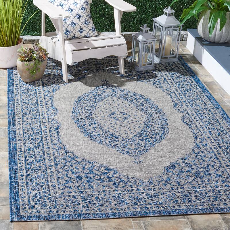 SAFAVIEH Courtyard Thoma Medallion Indoor/ Outdoor Waterproof Patio Backyard Rug - 8' x 11' - Light Grey/Blue