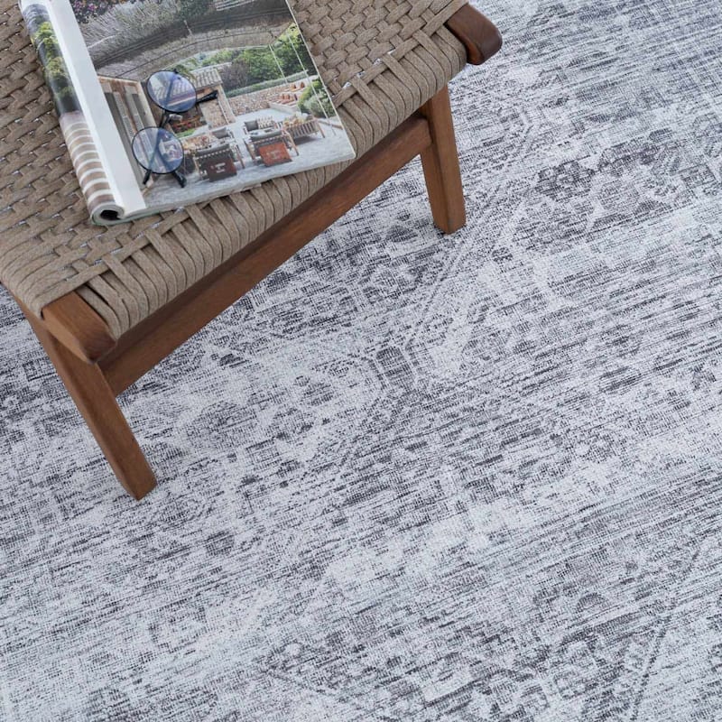 Hauteloom Barny Traditional Oriental Machine Washable Area Rug