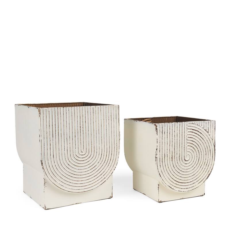 HomeRoots Set of Two White Metal 20 Ounce Rectangular Pot Planters - 9.45 in. x 11.02 in. x 9.45 in.