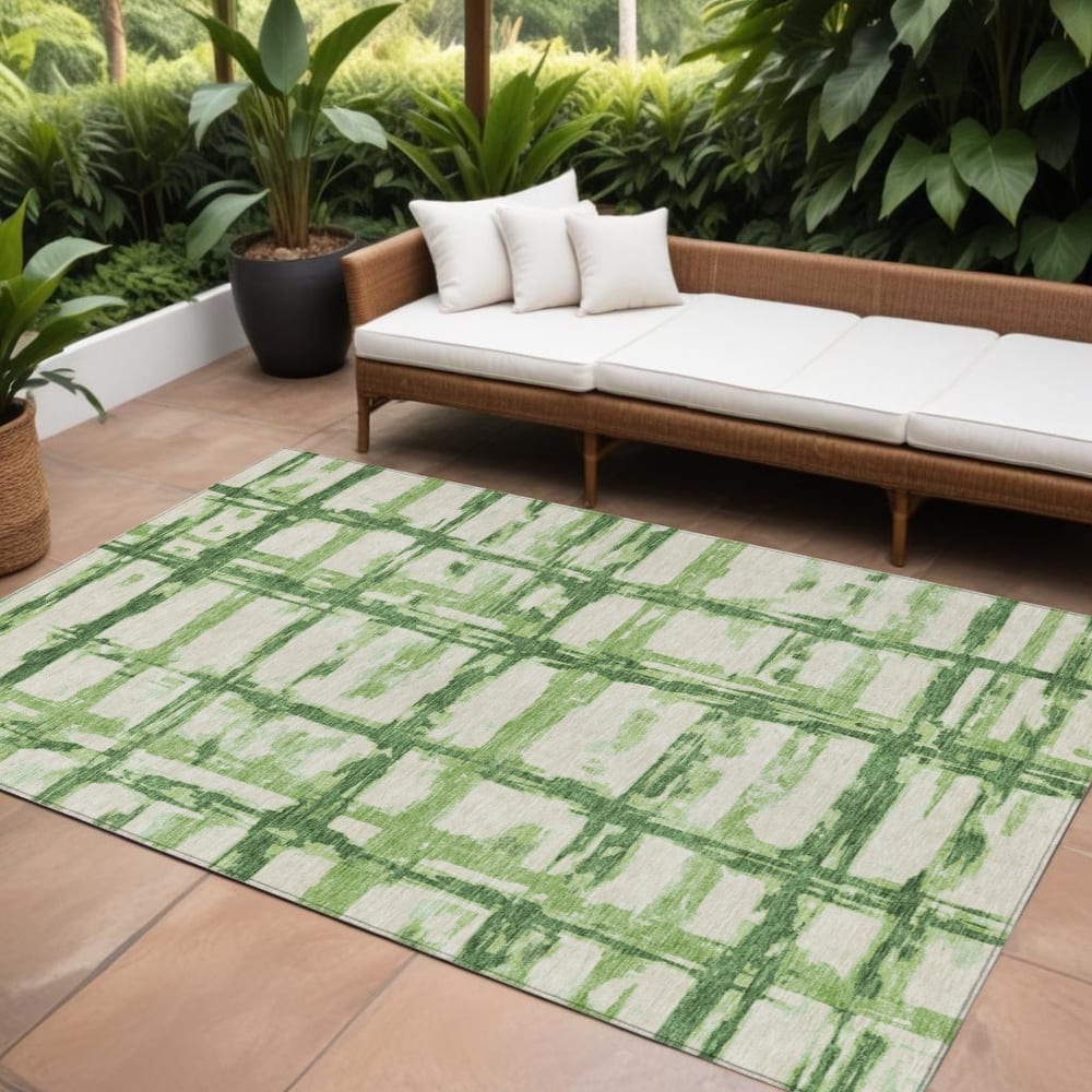 HomeRoots Striped Transitional Rectangle Outdoor Rug