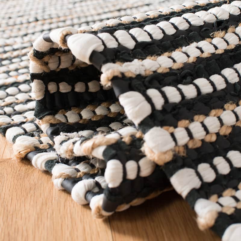 SAFAVIEH Handmade Vintage Boho Leather Zhanna Modern Stripe Leather Rug with Fringe