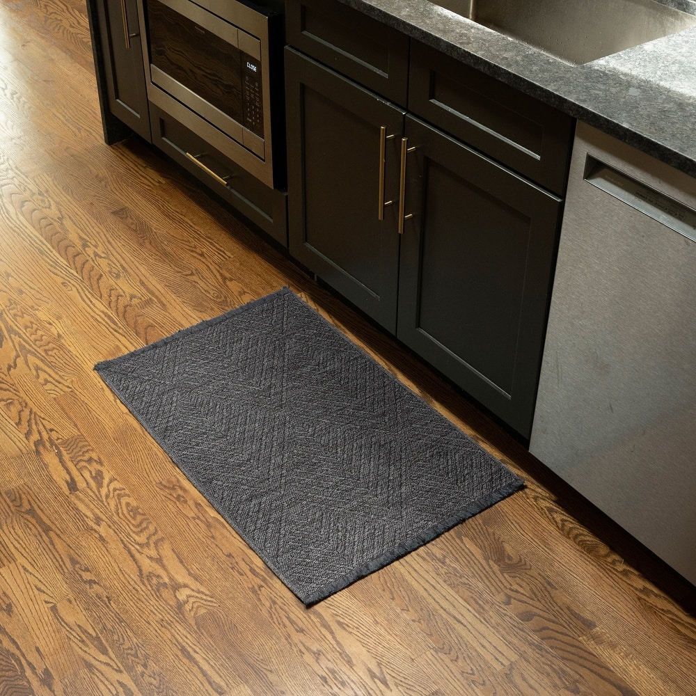 Alameda Solid Color Chevron Machine Washable Indoor Area Rug