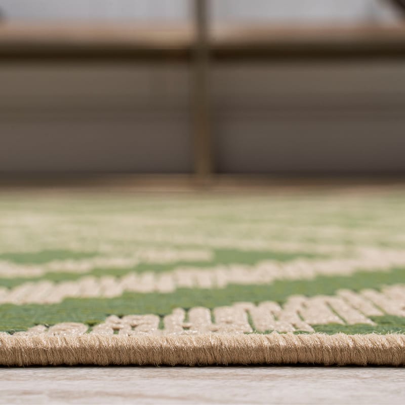 JONATHAN Y Vine Diamond Tribal Indoor/Outdoor Area Rug