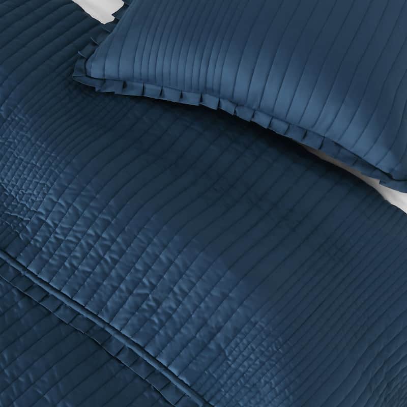 Meadow Blue Quilt Set