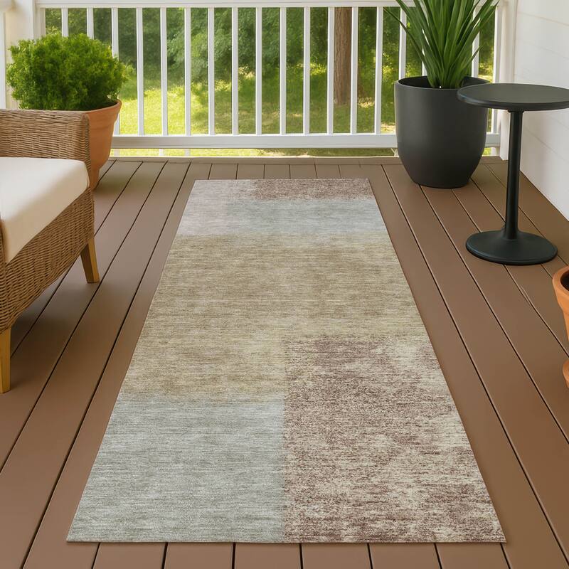 Machine Washable Indoor/ Outdoor Solid Contemporary Chantille Rug - Gold - 2'3" x 7'6"