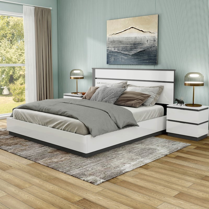 Conjira Modern White Wood 3-Piece Platform Bedroom Set (USB) by Furniture of America - King
