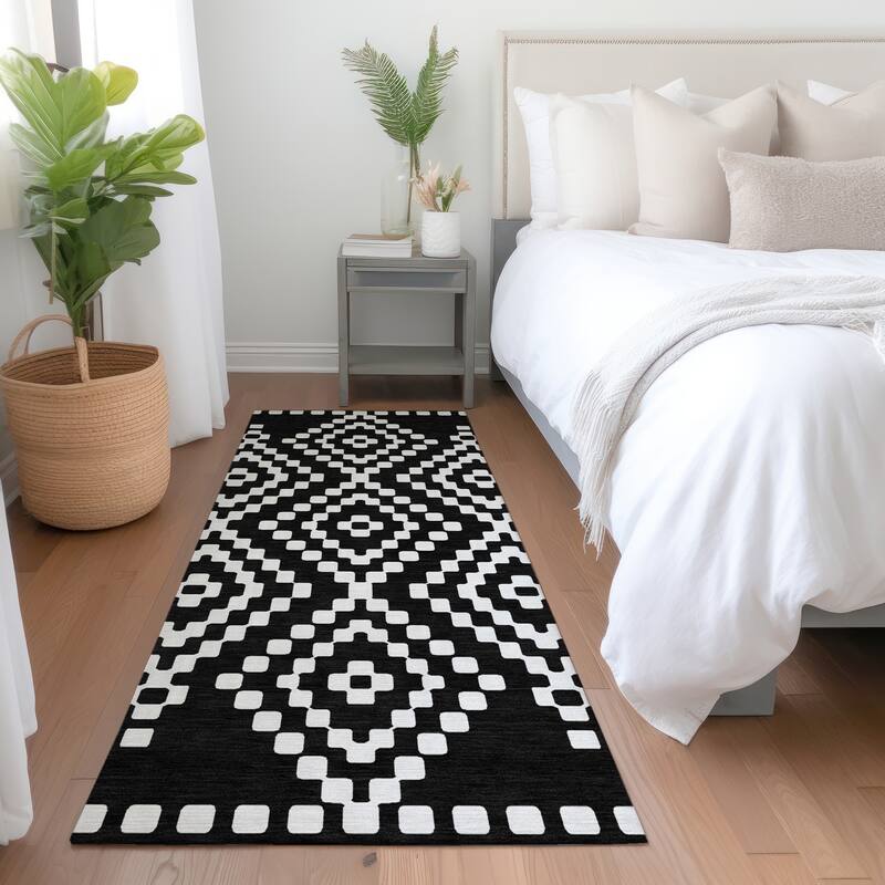 Premium Washable Super Soft Moroccan Modern Mayfield Rug - Black - 2'3" x 7'6"
