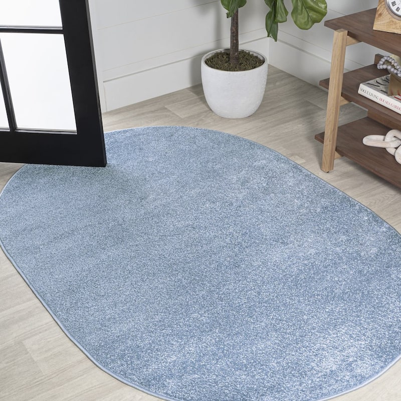 JONATHAN Y Tumbling Solid Low-Pile Area Rug - 4 X 6 Oval - Classic Blue