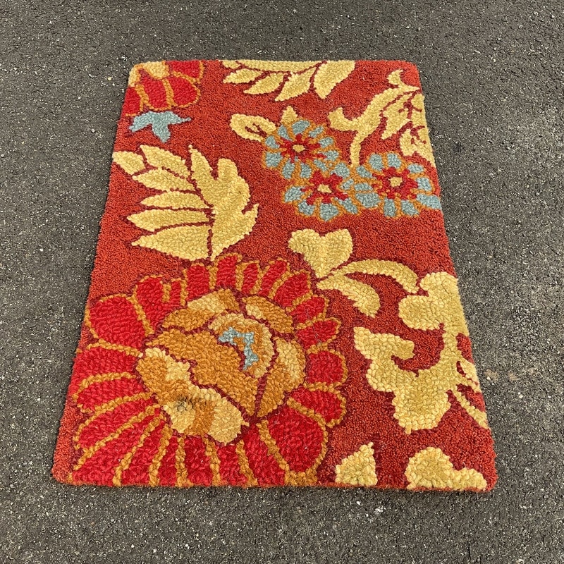 HERAT ORIENTAL Handmade Tibetan Floral Wool Rug