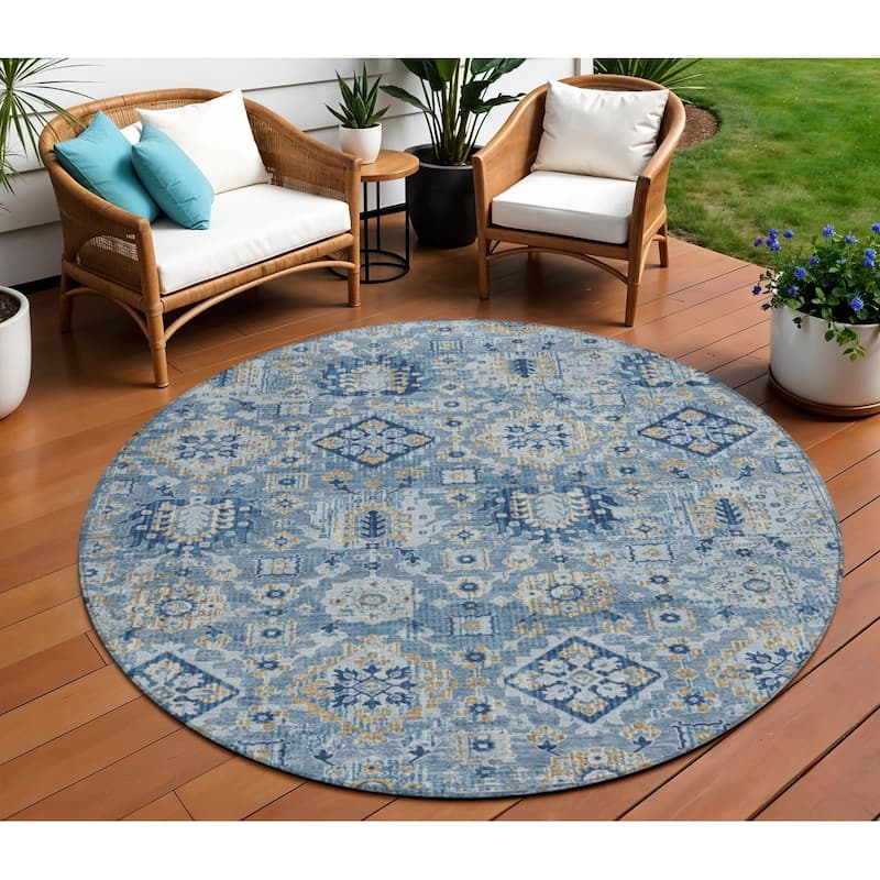 HomeRoots Floral Medallion Traditional Rectangle Outdoor Rug - 8' Round