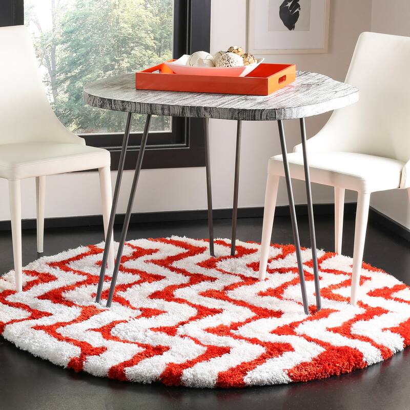 SAFAVIEH Handmade Barcelona Shag Rayya Polyester Rug - 5' Round - Ivory/Rust