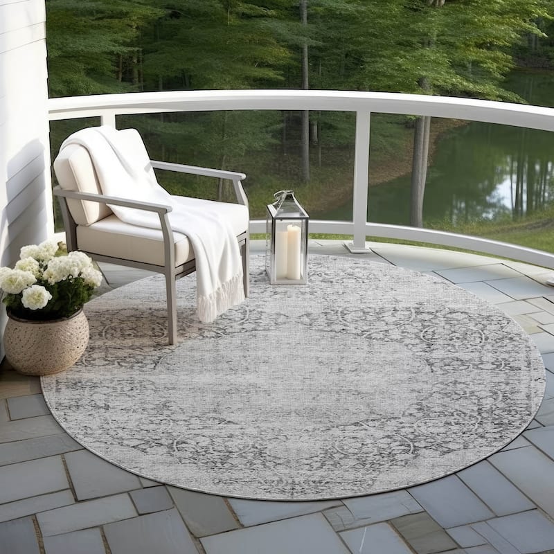 Machine Washable Indoor/ Outdoor Vintage Traditional Chantille Rug