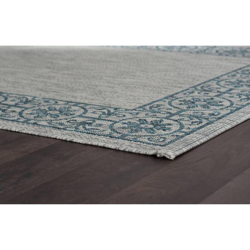 Colonnade Traditional Border Indoor/Outdoor Area Rug