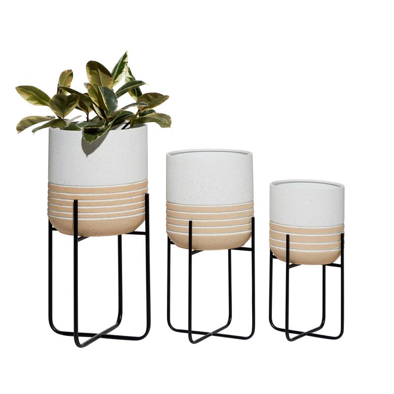 White Metal Indoor Outdoor Planter with Removable Stand (Set of 3) - 14 x 14 x 28Round