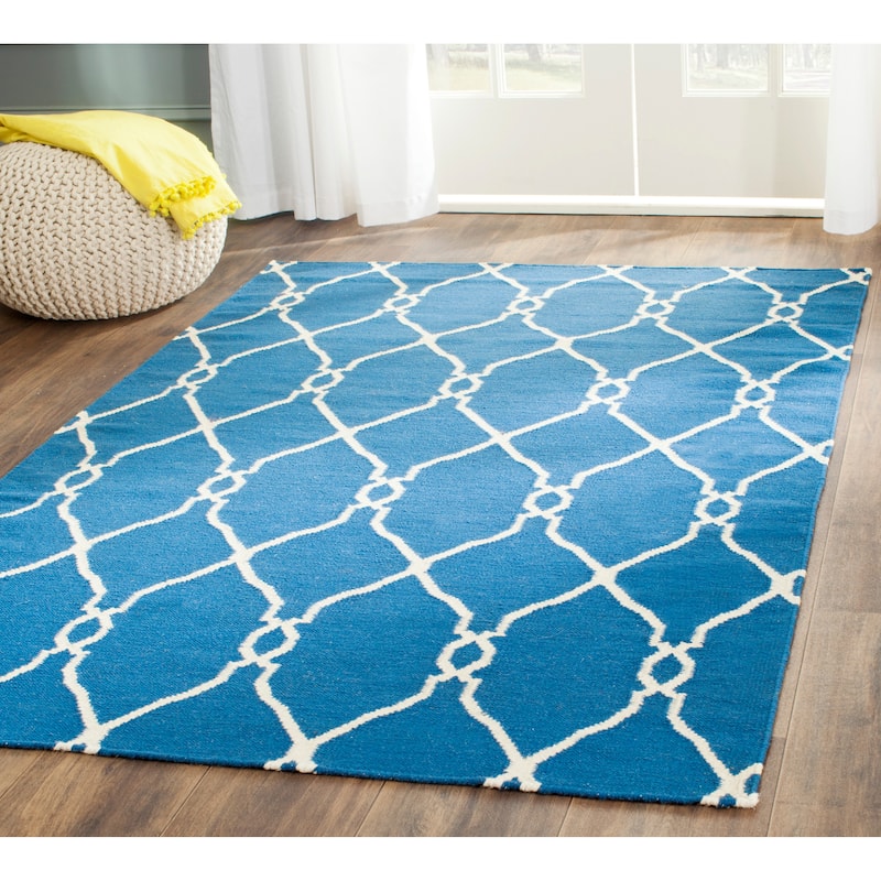 SAFAVIEH Handmade Flatweave Dhurries Annmari Modern Wool Rug - 3' x 5' - Dark Blue