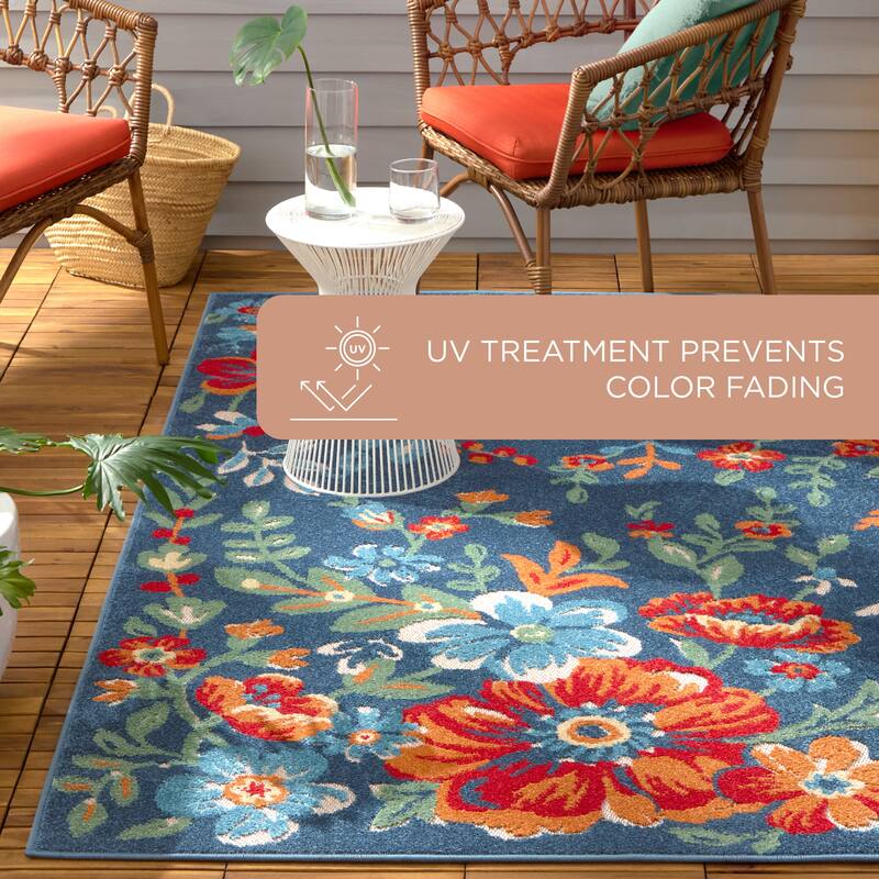 TOWN & COUNTRY EVERYDAY Hibiscus Bloom Modern Floral Indoor Outdoor Area Rug, UV Fade Resistant, High-Low Pile