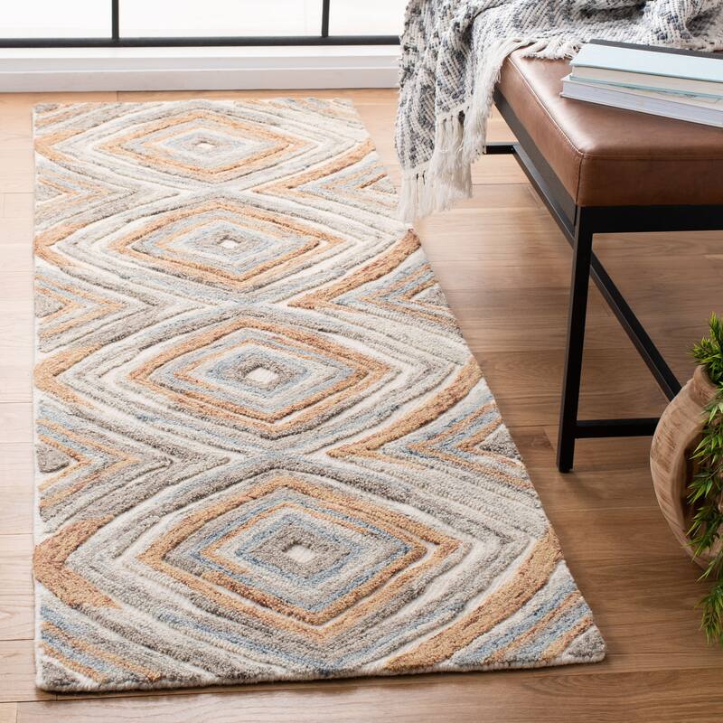 SAFAVIEH Handmade Kilim Sylvane Wool Rug - 2'3" x 7' Runner - Sage/Gold
