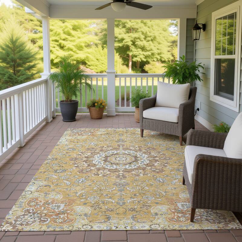 Machine Washable Indoor/ Outdoor Traditional Awaka Chantille Rug - Gold - 2'6" x 3'10"