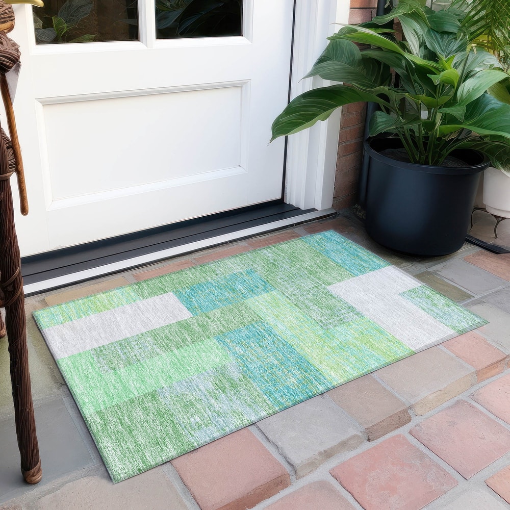Machine Washable Indoor/ Outdoor Modern Blocks Chantille Rug