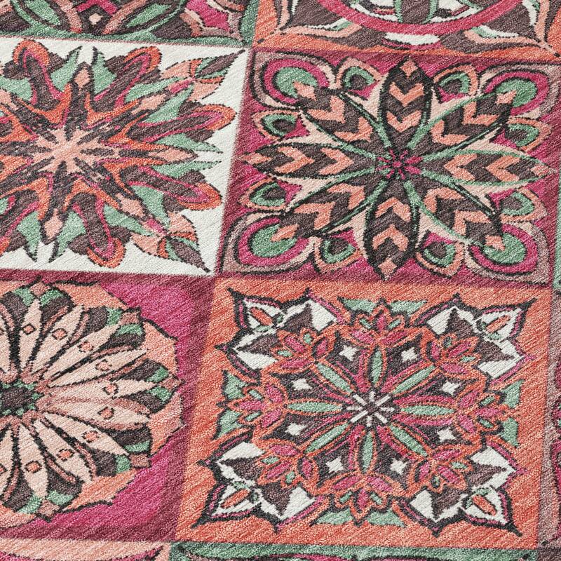 Machine Washable Indoor/ Outdoor Traditional Mosaic Chantille Rug