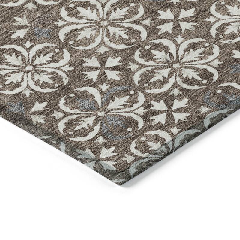 HomeRoots Floral Transitional Rectangle Outdoor Rug
