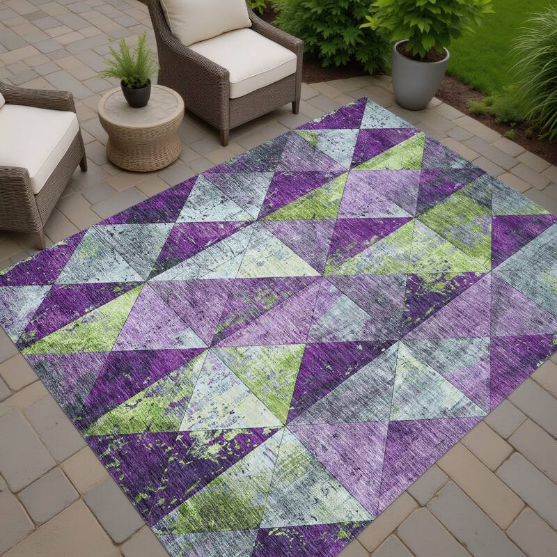 Machine Washable Indoor/ Outdoor Contemporary Diamonds Chantille Rug