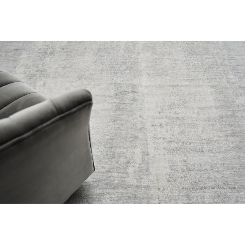 EXQUISITE RUGS Fine Pure Silk Hand-knotted Silk Silver/Ivory Area Rug.