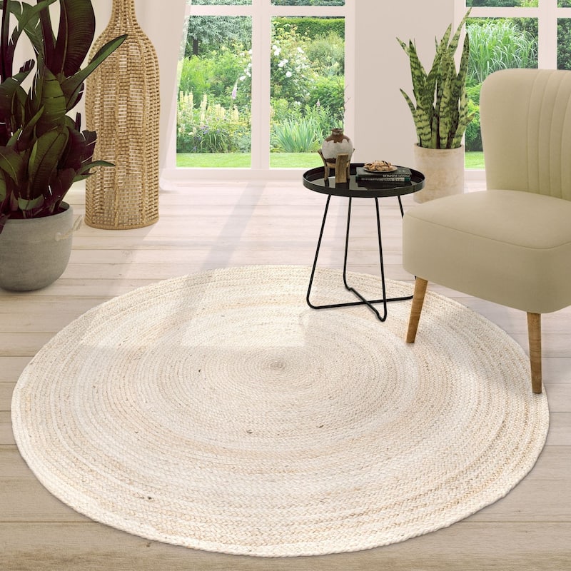 Hand-Woven Jute Rug Round with Natural Jute Fibers