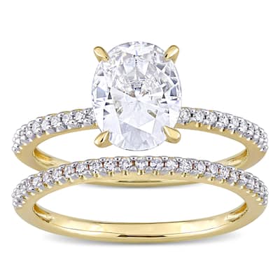 Miadora 2ct DEW Oval-Cut Moissanite and 1/4ct TDW Diamond Bridal Ring Set in 14k Yellow Gold