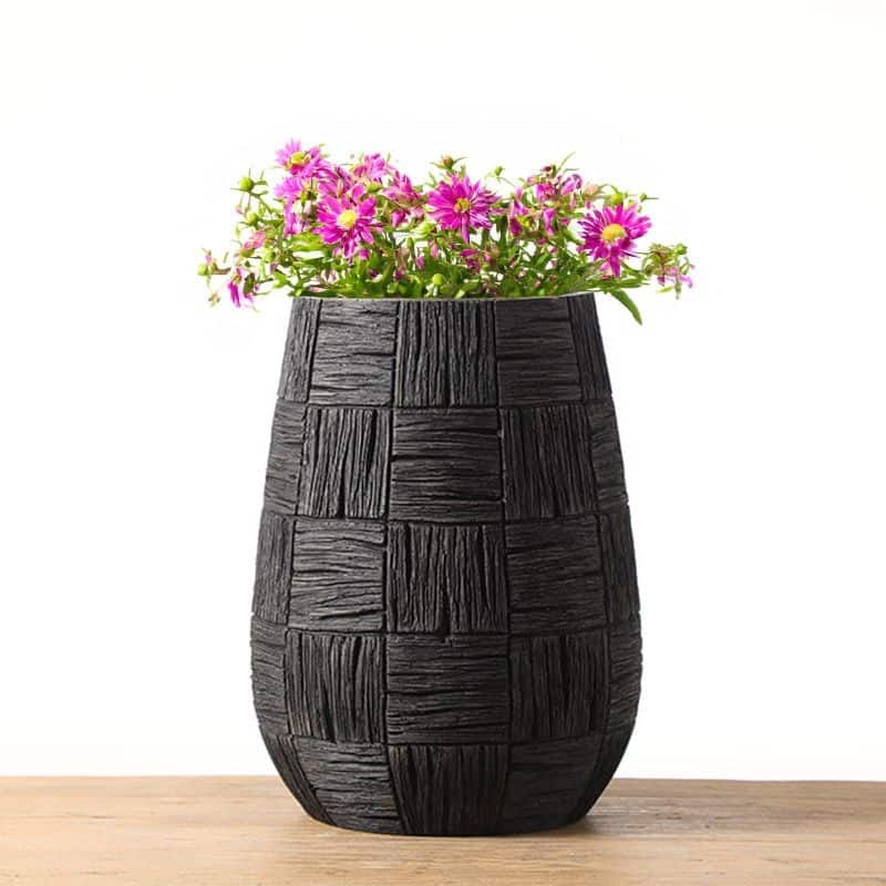 Tribal Black Squared Textured Pot 15x11