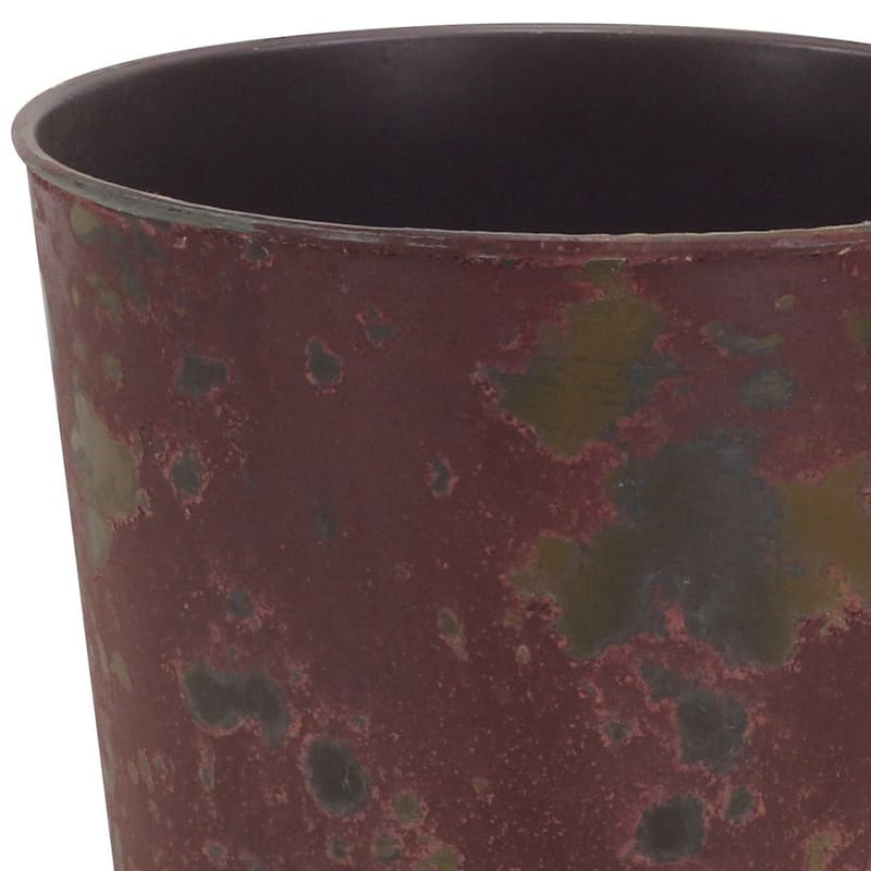 HomeRoots 7" Red Recycled Plastic Indoor Outdoor Round Pot Planter
