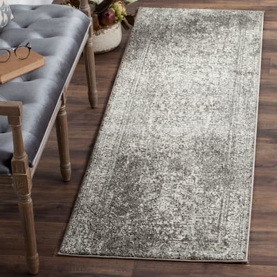 SAFAVIEH Evoke Quinn Vintage Distressed Rug