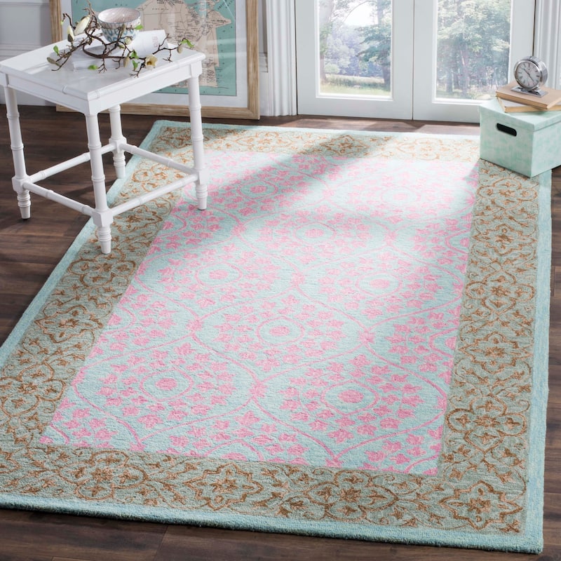 SAFAVIEH Handmade Suzani Keshia Boho Tribal Wool Rug - 4' x 6' - Taupe/Pink