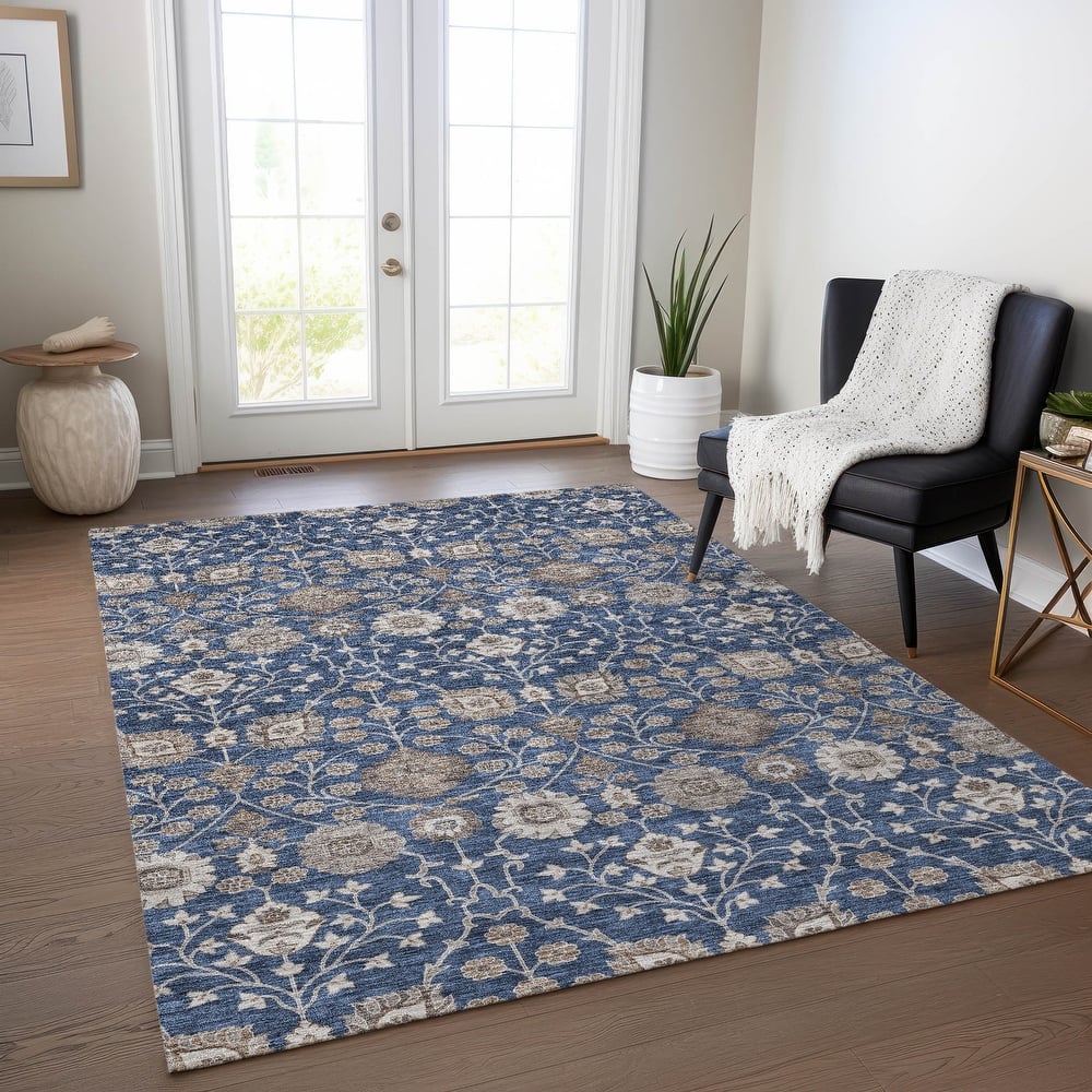 Machine Washable Indoor/ Outdoor Traditional Casual Chantille Rug