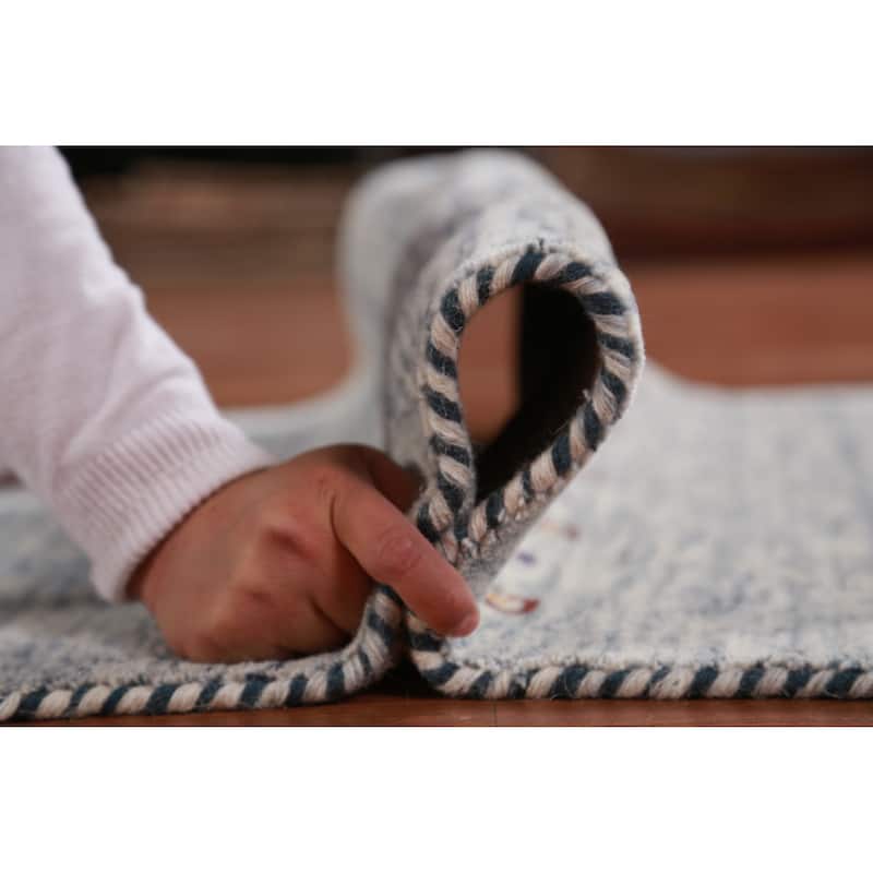 Hand Knotted Oriental 100% Wool Carpet Tribal Animal Pictorial Beige & Ivories Gabbeh Area Rug - 5' 9'' X 2' 9''