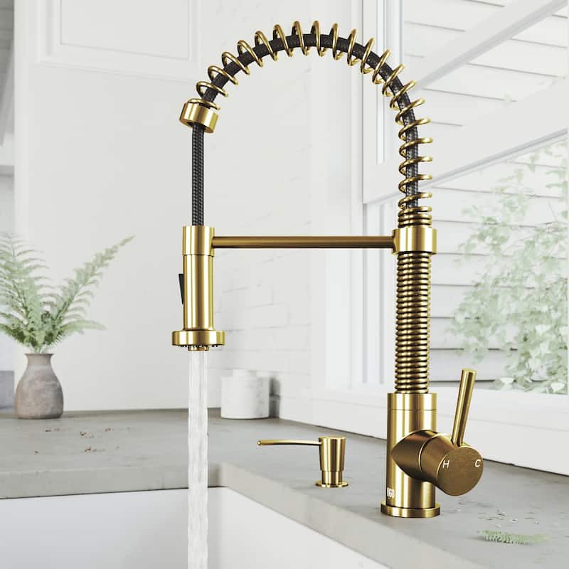 VIGO Edison 19" H Single Handle Pull-Down Sprayer Kitchen Faucet