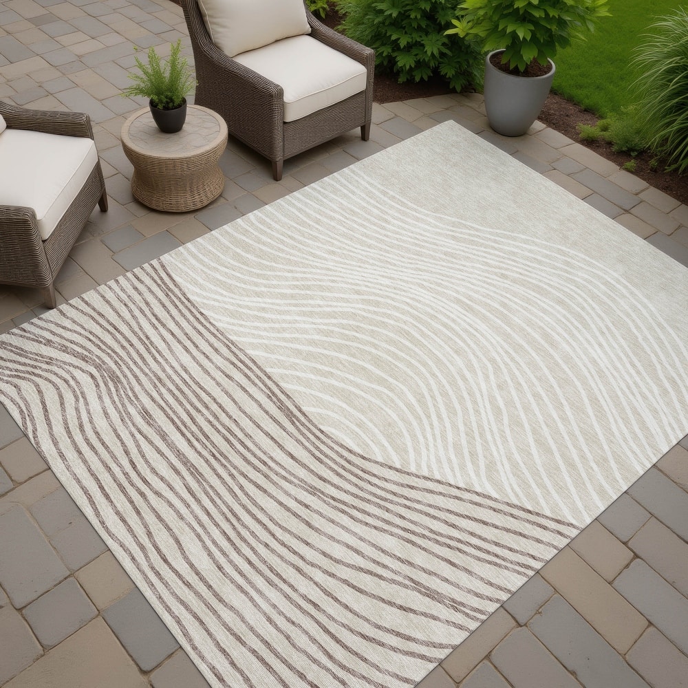 Machine Washable Indoor/ Outdoor Modern Arches Chantille Rug