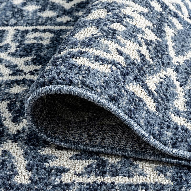 Mayson Traditional Oriental Indoor Area Rug